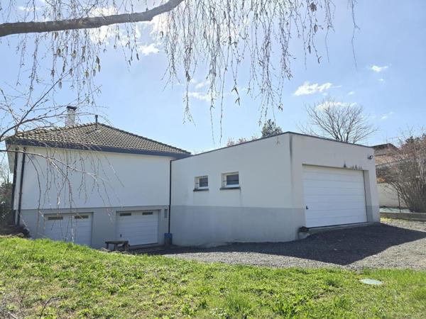 MAISON DE PLAIN PIED A PERIGNAT LES SARLIEVE