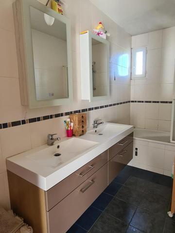 MAISON DE PLAIN PIED A PERIGNAT LES SARLIEVE