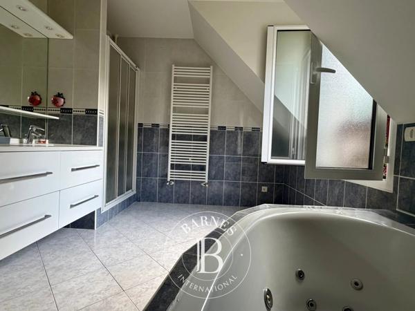 Limours, Maison 6 Chambres -  243 m² à vendre