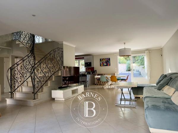 Limours, Maison 6 Chambres -  243 m² à vendre