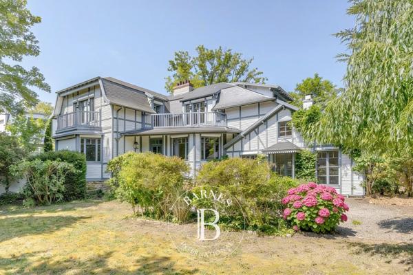 Garches, Maison 4 Chambres -  237 m² à vendre