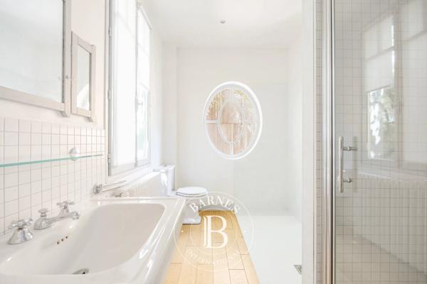 Garches, Maison 4 Chambres -  237 m² à vendre