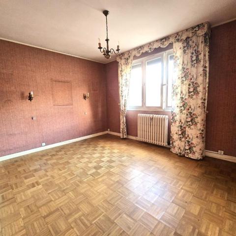 BEAUJOIRE/PARIDIS : maison en impasse privée à rénover