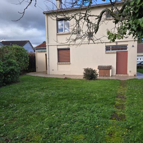 BEAUJOIRE/PARIDIS : maison en impasse privée à rénover