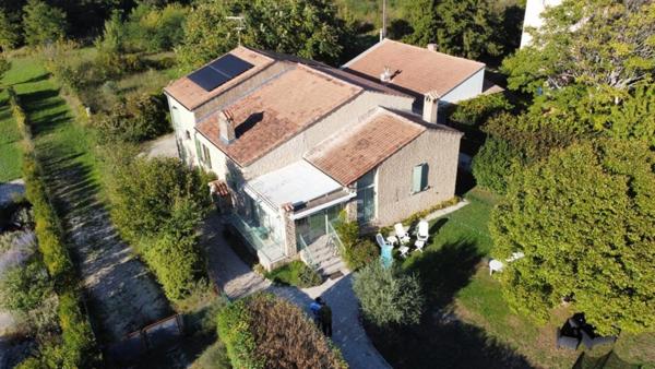 Maison familiale : au coeur du Luberon, une maison de charme et confort énergétique