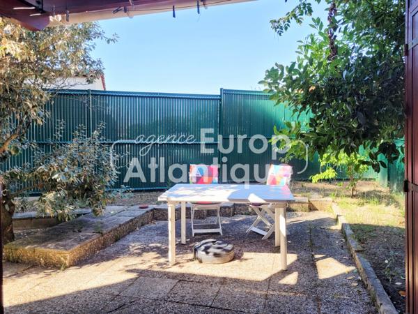 Maison mitoyenne d'angle T2 bis - 37.47m² - Résidence piscine et gardien - LA PALMYRE