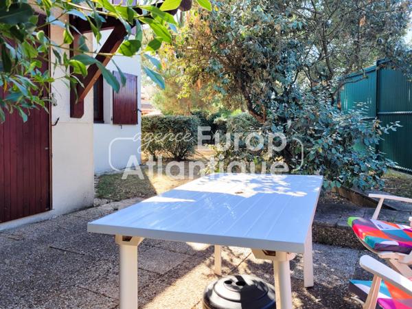 Maison mitoyenne d'angle T2 bis - 37.47m² - Résidence piscine et gardien - LA PALMYRE