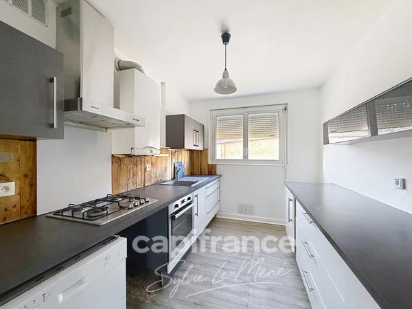 À vendre appartement T3 71 m² à vendre à Pontivy – 2 chambres, balcon, cave et parking