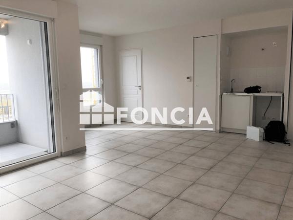 Location Studio 32.66 m² - 22 RUE ALPHONSE BERTILLON Dijon 21000