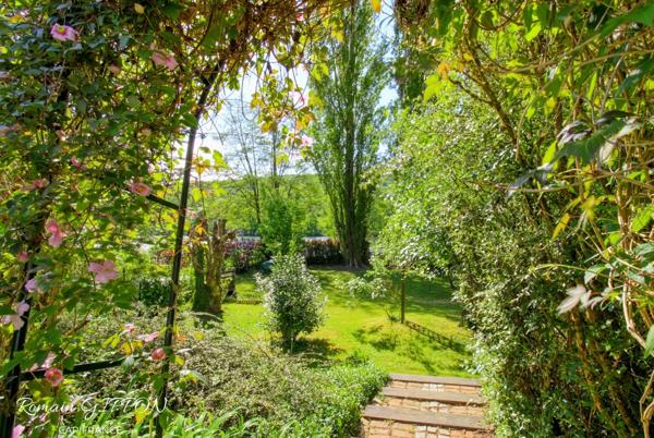 Maison d’architecte 7 pièces 220m2 - vue et accès Moselle via ponton privatif - LIVERDUN (54)