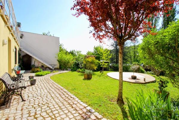 Maison d’architecte 7 pièces 220m2 - vue et accès Moselle via ponton privatif - LIVERDUN (54)