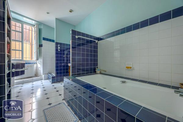 Appartement à vendre 4 pièces 169.71m² Chambéry (73000)