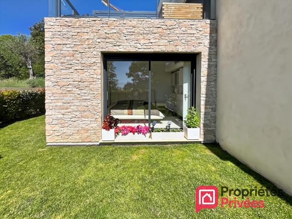 ÈZE VILLAGE : T4 avec jardin privatif, aperçu mer et garage