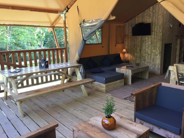 Propriete à vendre 11 pièces LE BUISSON DE CADOUIN (24)