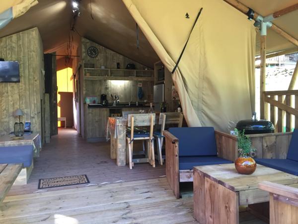 Propriete à vendre 11 pièces LE BUISSON DE CADOUIN (24)