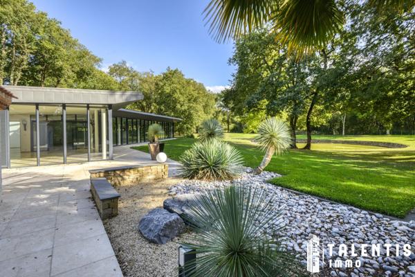 SAINT-AIGNAN-GRANDLIEU, L'HALBRANDIERE | Maison (342m²| 12P, 4ch)