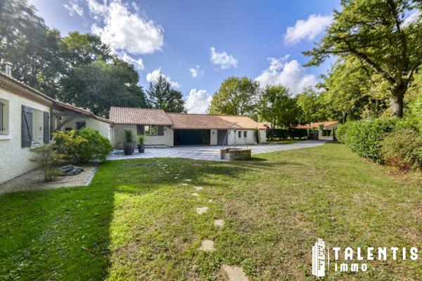 SAINT-AIGNAN-GRANDLIEU, L'HALBRANDIERE | Maison (342m²| 12P, 4ch)