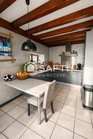 Maison 120 m² – Parcelle 3 719 m² – Piscine – Dépendance – Vue dégagée