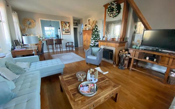 Appartement à vendre    6 pièces • 156,79 m2 Sainte-Foy-lès-Lyon