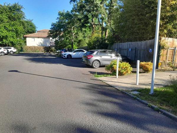 Places de parking 6 000 €