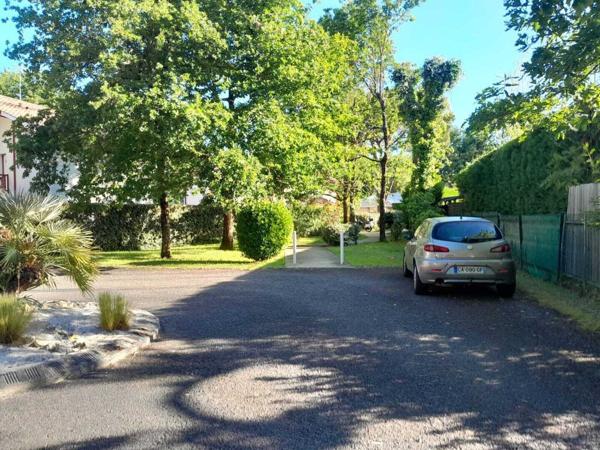 Places de parking 6 000 €