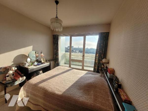 Situé dans le quartier de Bourg-l'Evêque, à proximité immédiate du centre-ville de Rennes, des ...