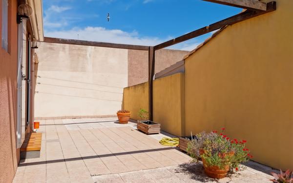 Maison à vendre    4 pièces • 8 207 m2 Marseillan