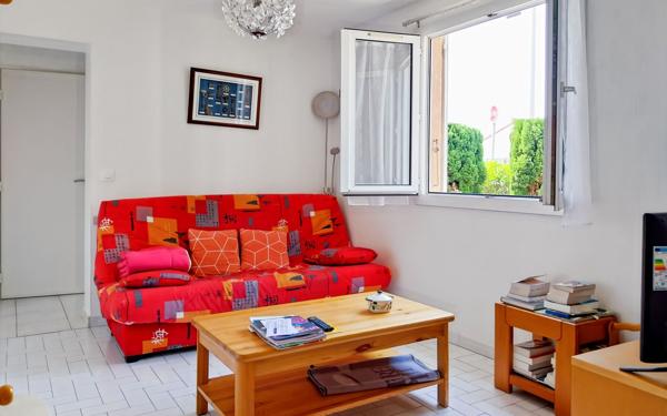 Maison à vendre    4 pièces • 8 207 m2 Marseillan