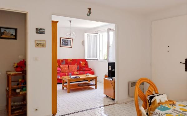 Maison à vendre    4 pièces • 8 207 m2 Marseillan
