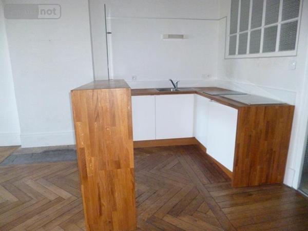 Appartement à louer à Bourg-en-Bresse dans l'Ain (01000), ref : studio Debeney   
plein centre