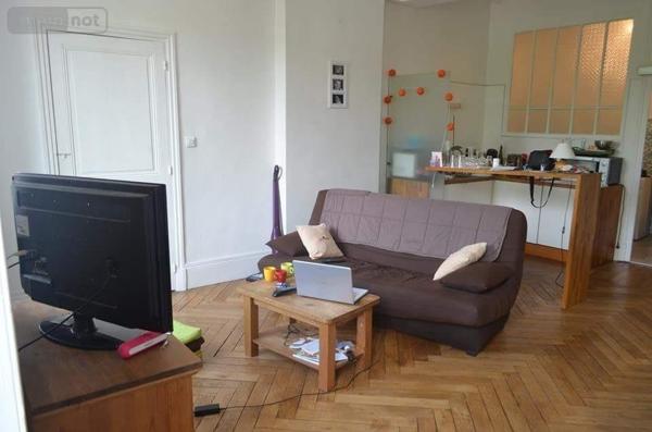 Appartement à louer à Bourg-en-Bresse dans l'Ain (01000), ref : studio Debeney   
plein centre