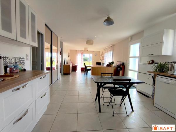 Contemporaine de plain-pied située au calme