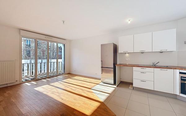 Appartement à louer    3 pièces • 61,21 m2 Suresnes