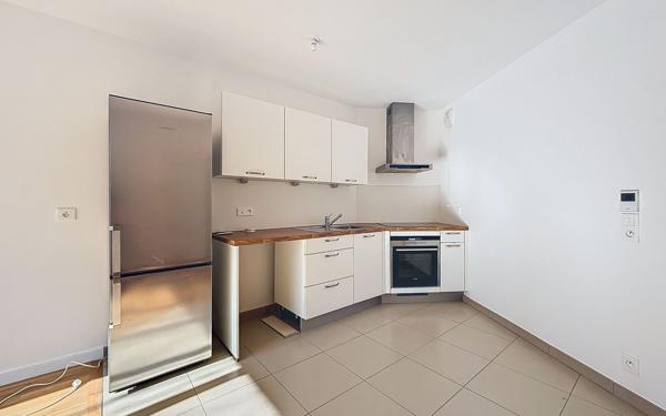 Appartement à louer    3 pièces • 61,21 m2 Suresnes