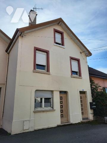 AUDINCOURT - Ensemble immobilier comprenant trois maisons avec dépendances (lots de garages)