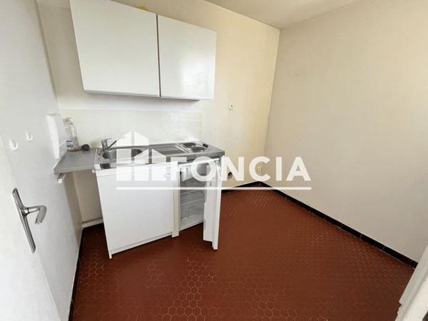 Location Studio 36.9 m² - RESIDENCE LA VILLEPARC BAT 1 Maurepas 78310