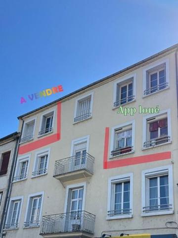 Appartement à rénover à vendre à Saint-Amand-Montrond dans le Cher (18200), ref : 18022/781