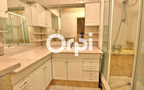 Appartement à vendre    5 pièces • 85,41 m2 Vitrolles