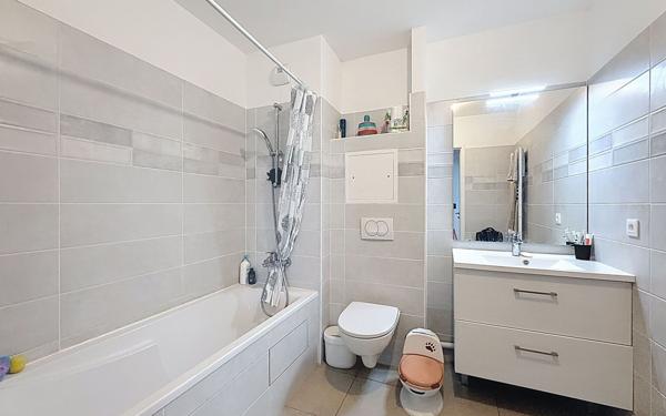 Appartement à vendre    3 pièces • 67,07 m2 Guyancourt
