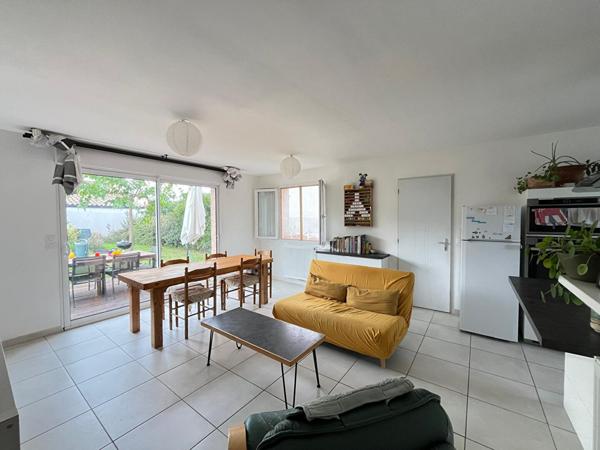 Maison récente avec 3 chambres au centre ville de Bessières !