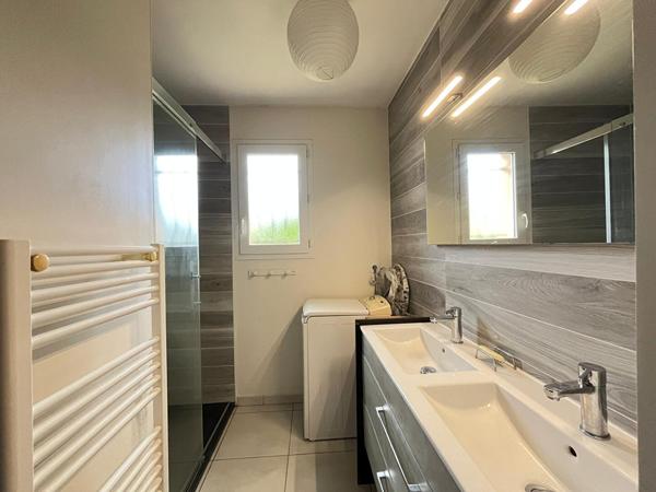 Maison récente avec 3 chambres au centre ville de Bessières !