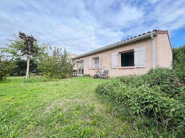 Maison récente avec 3 chambres au centre ville de Bessières !