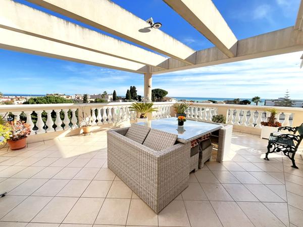 Appartement  4 pièces 97 m2 Dernier étage Vue Mer - Saint Laurent Du Var