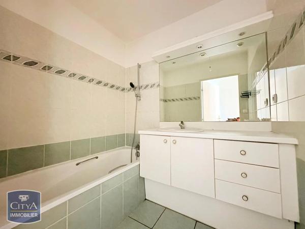 Appartement à louer 4 pièces 84.84m² Lyon 8e Arrondissement (69008)