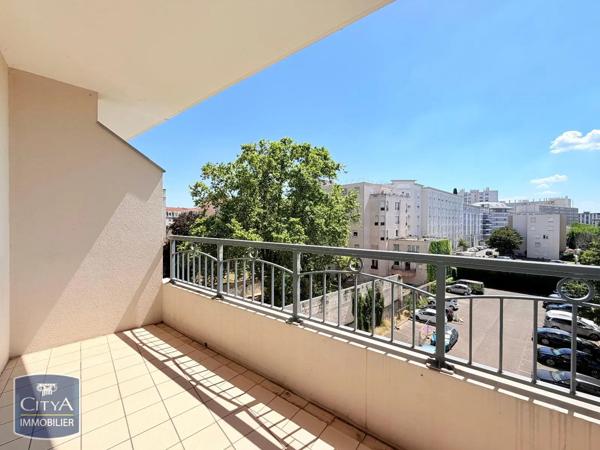 Appartement à louer 4 pièces 84.84m² Lyon 8e Arrondissement (69008)