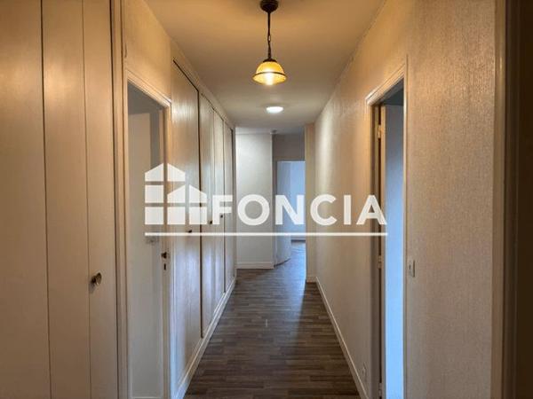 Location Appartement 4 pièces 120 m² - 13 PROMENADE DES PRES Etampes 91150