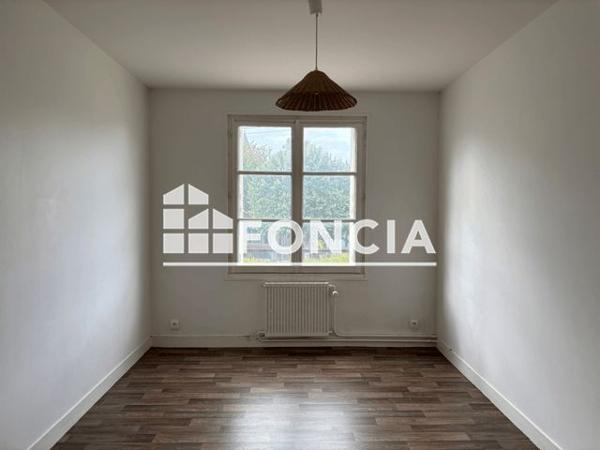 Location Appartement 4 pièces 120 m² - 13 PROMENADE DES PRES Etampes 91150