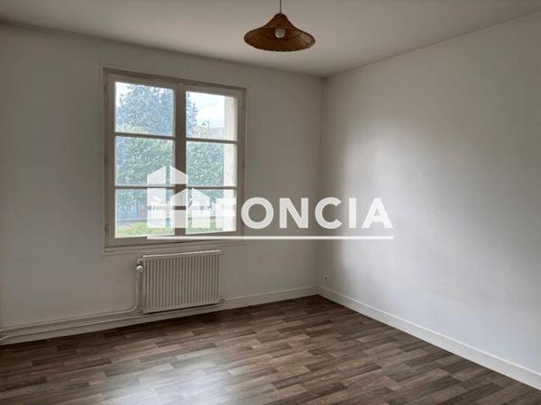 Location Appartement 4 pièces 120 m² - 13 PROMENADE DES PRES Etampes 91150