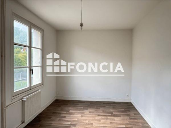 Location Appartement 4 pièces 120 m² - 13 PROMENADE DES PRES Etampes 91150