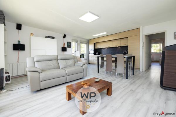 Appartement à CESSY, 01170 - 4 pièces 92m²